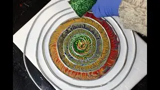 Acrylic Pouring - Spiral Pour.