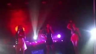Evoke Live e Feminize Live - Zabava Lounge - I Have You Been - Emily e Larissa