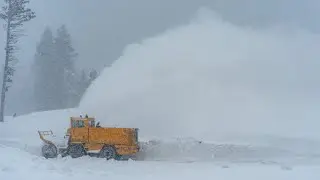 Mammoth Mountain 7 feet of Snow! 