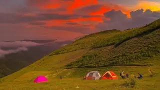 Acampamos solos en una montaña misteriosa 😱 Increíble lo que vimos