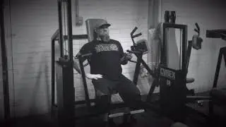 Machine Chest Press - Single Arm - Neutral Grip