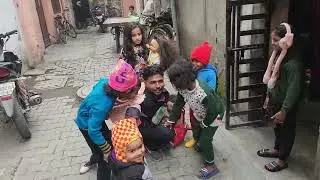 #gali ke sare bacho ka bhaiya (chacha)😅🤗😎