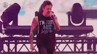Simple Plan Performs Addicted at Vans Warped Tour Festival 2025