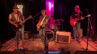 Matt Mann & The Shine Runner: California Hustle and Flow (Social D Cover)