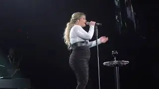 Kelly Clarkson covers 