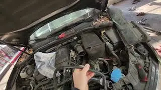 Компания Audi продает не один шланг системы охлаждения, а целый комплект.