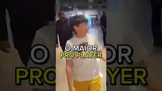 Essa Crian&ccedil;a se Tornou o Maior Pro Player do Fortnite ! 😱
