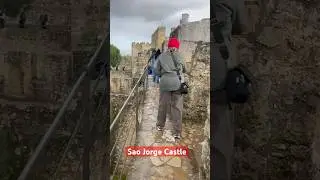 I was so scared, I couldn&rsquo;t look down!! #fearofheights #castle #saojorge #lisboa #portugaltravel