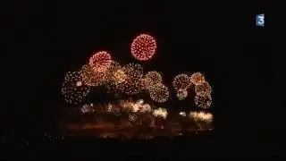 Feu d'artifice du 14 juillet à la cité de Carcassonne : revivez le bouquet final