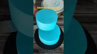 2 tier cake tips 😋 #cake @momshomemade