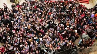 Firma de discos de Calum en La Maquinista Barcelona
