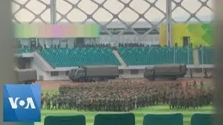 Chinese Military Personnel Parade Near Hong Kong Border