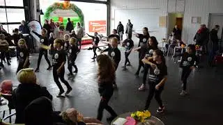 Karims Tanzschule wahre Begebenheit    Dance show Magical Girls!!   HD 720p