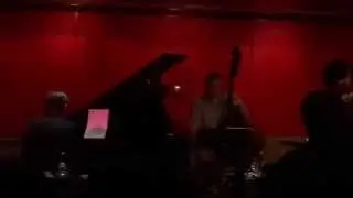 ROZ CORRAL EN JAZZ AT KITANO