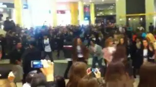 Flash mob moves like jagger in saint petersburg
