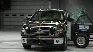 2009 Ford F-150 side IIHS crash test