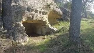 Grottes troglodytiques De Calès - Lamanon (Bouches-du-Rhône) - Nov.2022 (GavoulyProductions)
