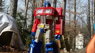 Transformers Masterpiece Gen 1 MP-10v Optimus Prime Action Figure Review!
