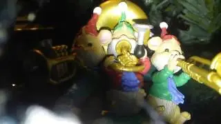Hallmark 2005 ornament, See it in action.