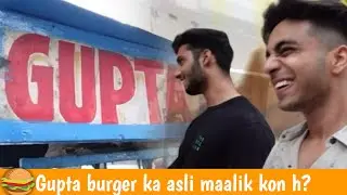 Delhi&rsquo;s Best STREET FOOD - Momos & Burger😍