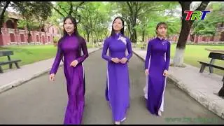 &Aacute;o d&agrave;i Huế