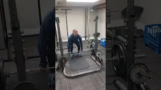 son toying with 320 dead lift . Light weight !!!!!!. new max coming soon