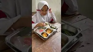PEMBAGIAN MAKAN BERGIZI GRATIS #shorts #pembagian #makanbergizigratis #enak #viralvideo #trending