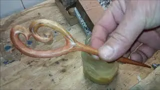 Lech&oacute;n 126: Una peineta (Wooden hair comb)