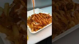 The Half Fries & Half Mac and Cheese Hot Chicken from Fluffies Hot Chicken!! 🔥🍗 #chicken #cheese