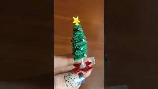 Make a Mini Christmas Tree at Home!