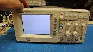 Rigol DS 1102E white screen failure  power on test
