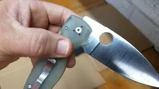 Spyderco Shaman M4 64.6 hrc vs Police 4 K390 65.4 hrc. Who wins this showdown of steel?