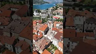 место притяжения Котора в виде плошади Святого Луки, где католические храмы стали православными