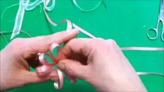 Come fare un fiocco perfetto doppio con nastro di raso