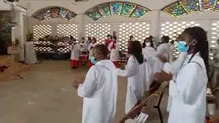 Messe de confirmation à saint Louis-Marie Grignion de Montfort  présidée par Mgr Jean Patrick IBA-BA