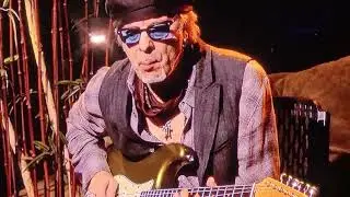 Johnny A pays homage to Jeff Beck