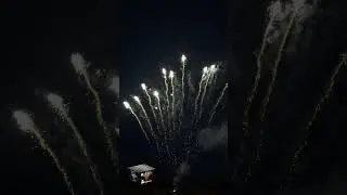 XB3013 GLITTER CRACKLING V 70S 0.8&Prime; PROFI F3 TRIPLEX  #fireworks #feuerwerk #pyro #fajerwerki