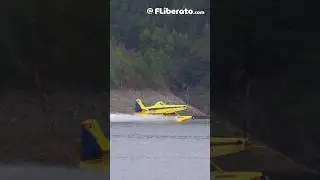 Aeronaves Fire Boss AT-802 a carregar &aacute;gua na albufeira da Barragem do Cabril