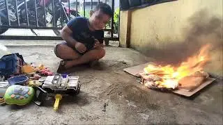 Kegiatan Sore Ala Al Fatih, Bakar Mainan Yang Sudah tidak Terpakai