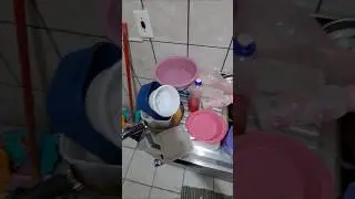 Lavando pratos ✨️ #faxina #casa #limpeza