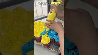 Are We ALL Obsessed With The Minions? Minion Cupcake Cake💛 #minions #cakedecorating #baking