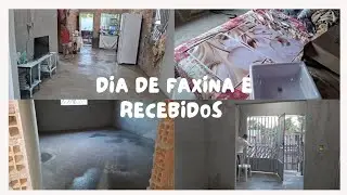Dia de faxina pesada por aqui joguei água em todos os comandos, e tive ajuda da minha família. 