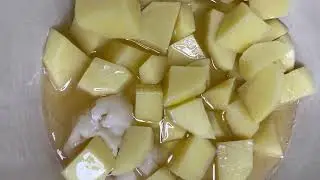 Cartofi Prăjiți &icirc;n Untură de Porc ca la Bunica | Cu Usturoi, Boia și Mărar &ndash; Gust Autentic de Acasă!