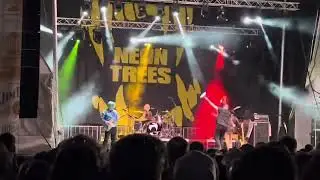Don&rsquo;t you want me baby: Ne&oacute;n Trees Band: Royal  Oak,  MI: Arts, Eats and Beats  Festival