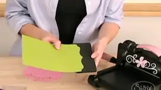 How to Use On the Edge&trade; Dies - Sizzix
