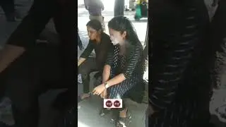 smoking girls on road 🚭🚭