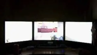 Team Fortress 2 on Matrox Triplehead2Go