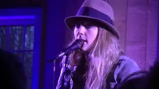 Gina Venier-Stars live in Hartland,WI 4-23-15
