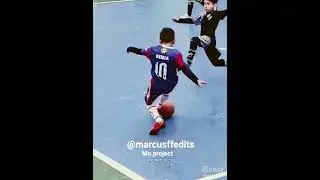 os meninosjogando ⚽ crack de bola