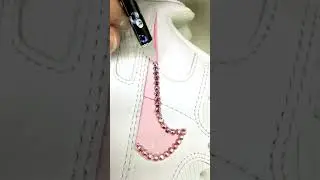 Nike Tick Rhinestone embellishment #diy #craft #nike 💎✨💖